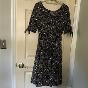 Chic Black and Gray Midi Dress